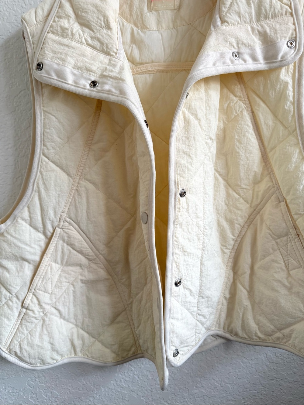 Free People Quinn Quilted Puffer Vest Size Small Ivory Cream Over Sized - Picture 6 of 9